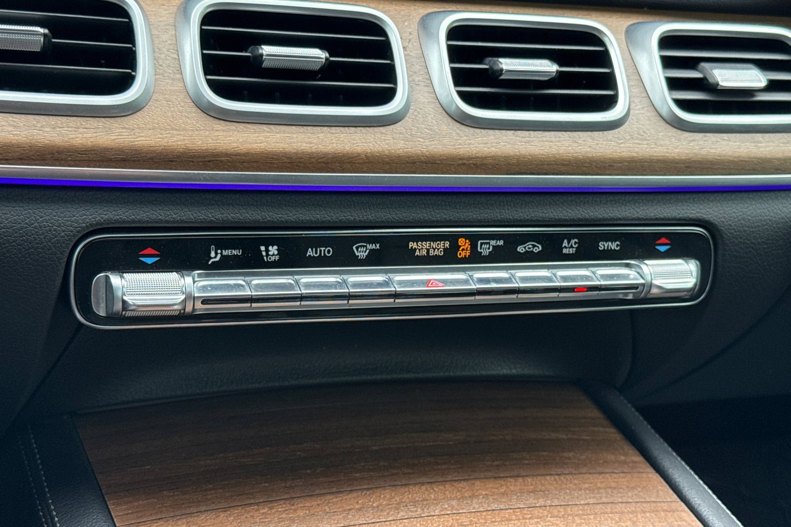 Used 2021 Mercedes-Benz GLE 350 4MATIC image 25