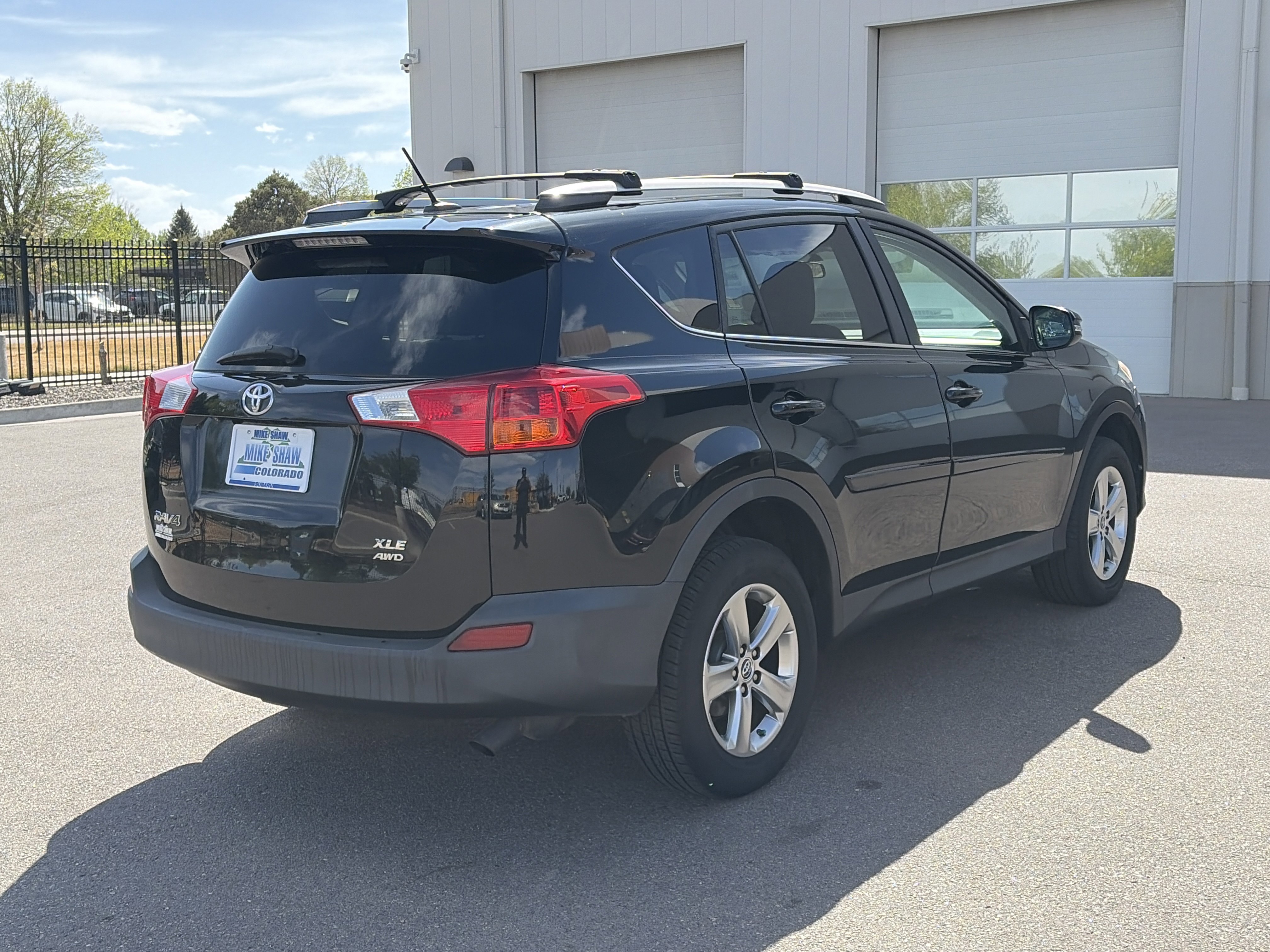 Used 2015 Toyota RAV4 XLE AWD/4WD image 5