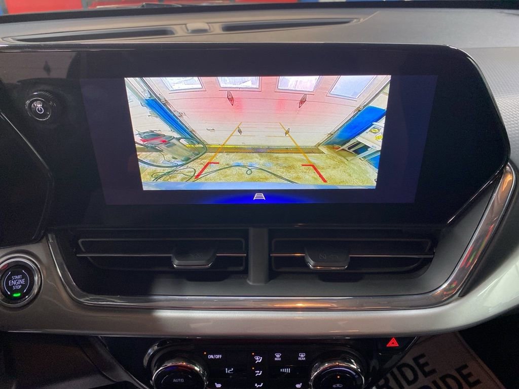 Certified 2025 Chevrolet Trax LT w/ LT Convenience Package image 26