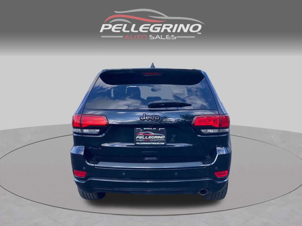 Used 2017 Jeep Grand Cherokee Altitude AWD/4WD image 6
