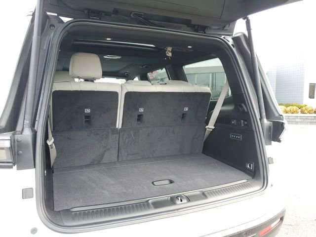 New 2026 Jeep Grand Wagoneer Limited image 17