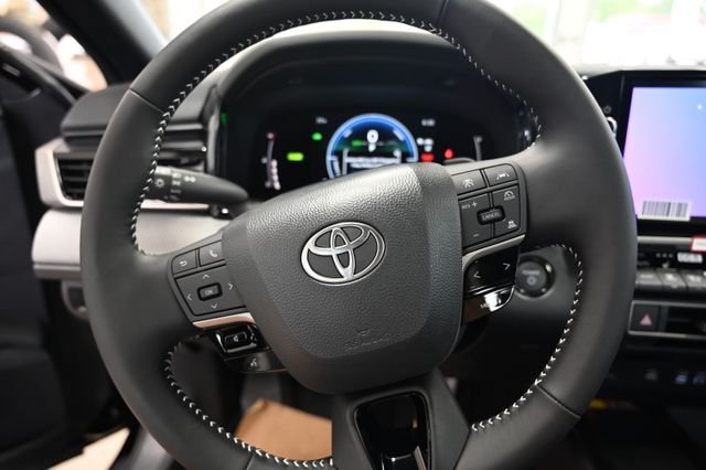 New 2026 Toyota Camry SE FWD image 22