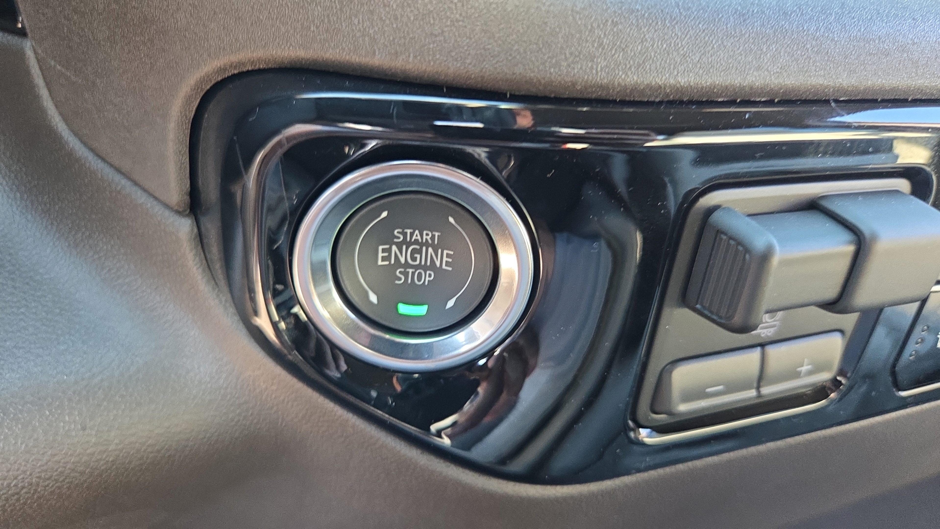 New 2026 GMC Sierra 1500 SLT w/ X31 Off-Road Package AWD/4WD image 21