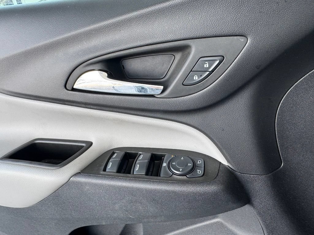 Used 2024 Chevrolet Equinox LS w/ Sport Edition FWD image 34