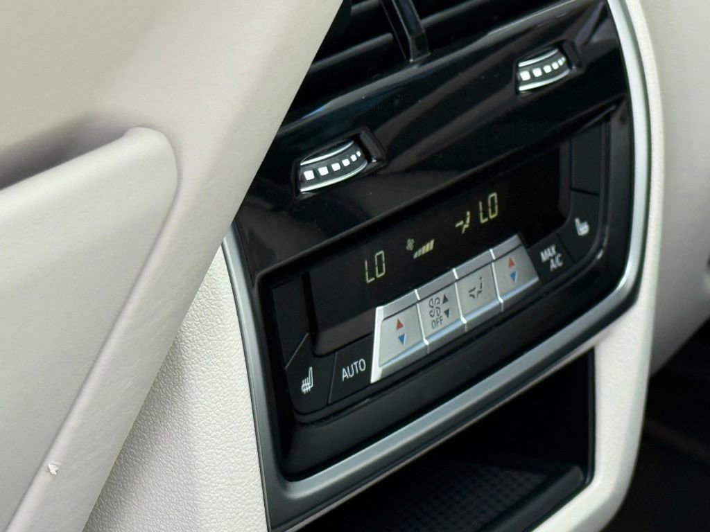 Used 2024 BMW X5 M Competition w/ Executive Package AWD/4WD image 19