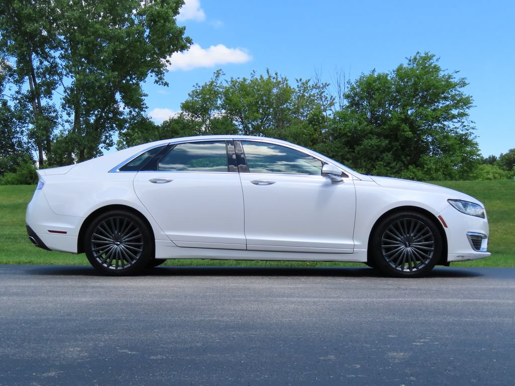 Used 2017 Lincoln MKZ Reserve w/ Climate Package FWD image 2