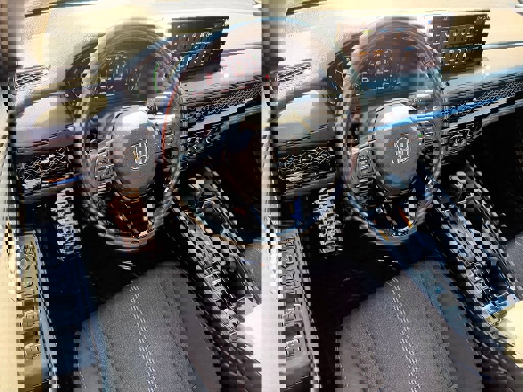 Used 2024 Honda Accord Sport image 22