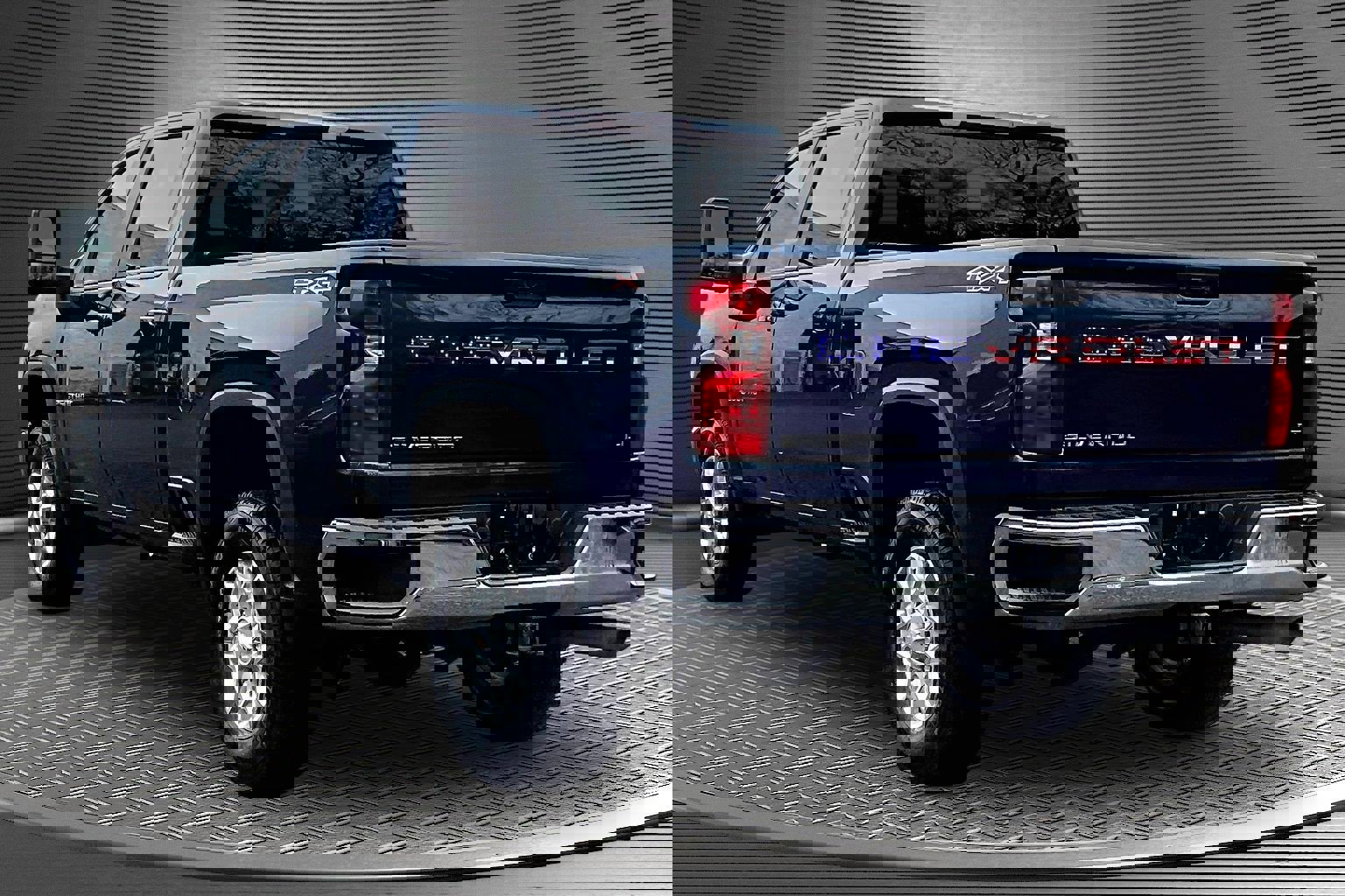 Used 2022 Chevrolet Silverado 2500 LT w/ Convenience Package image 4