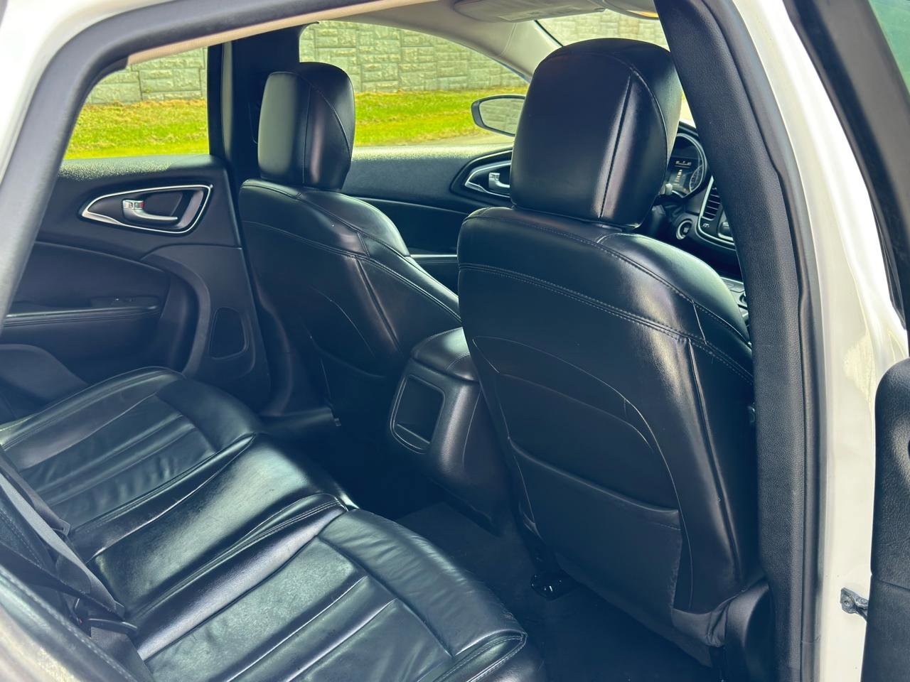 Used 2017 Chrysler 200 Limited Platinum FWD image 38