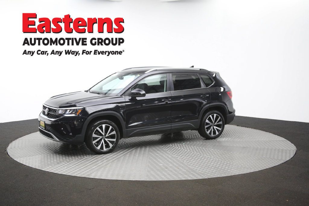 Used 2024 Volkswagen Taos SE FWD image 57