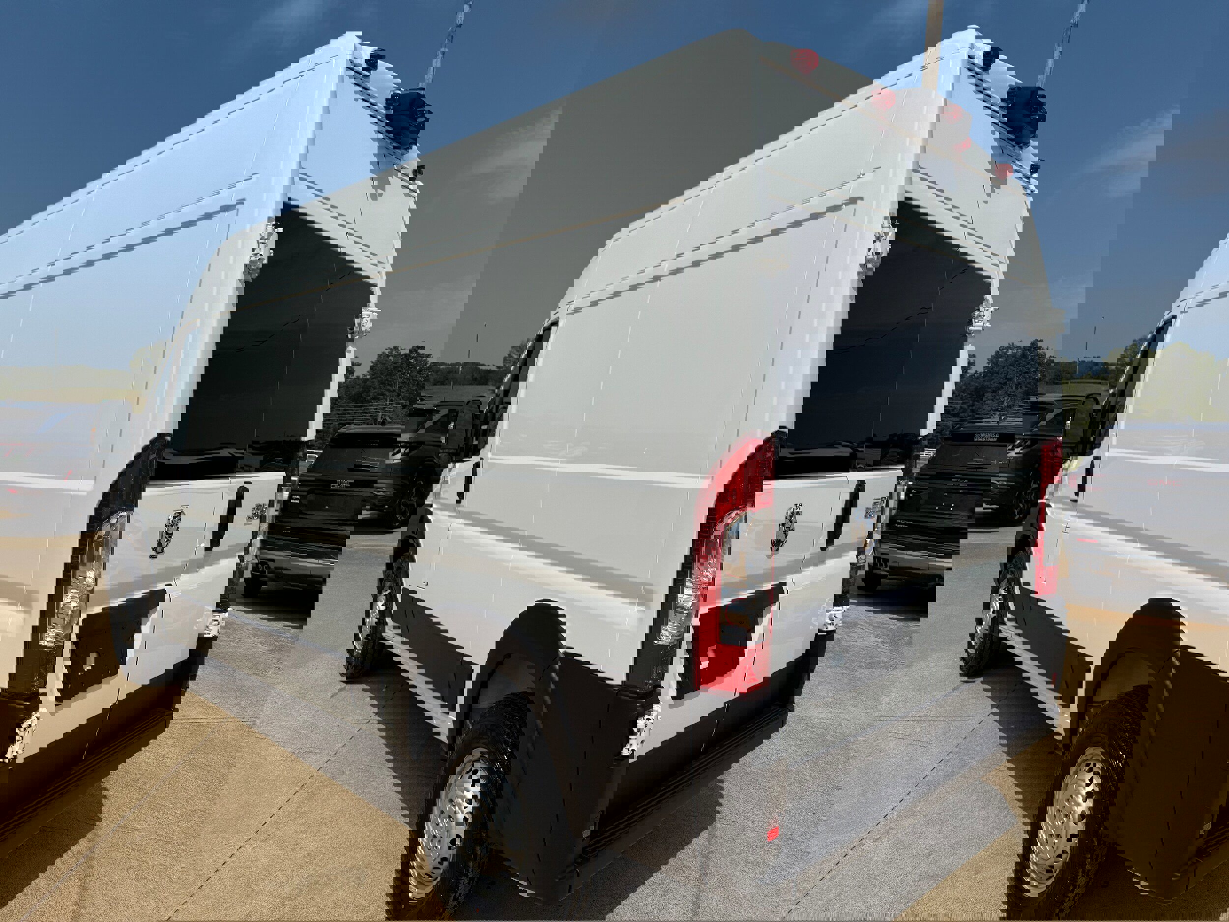 New 2025 RAM ProMaster 2500 w/ Convenience Group image 5