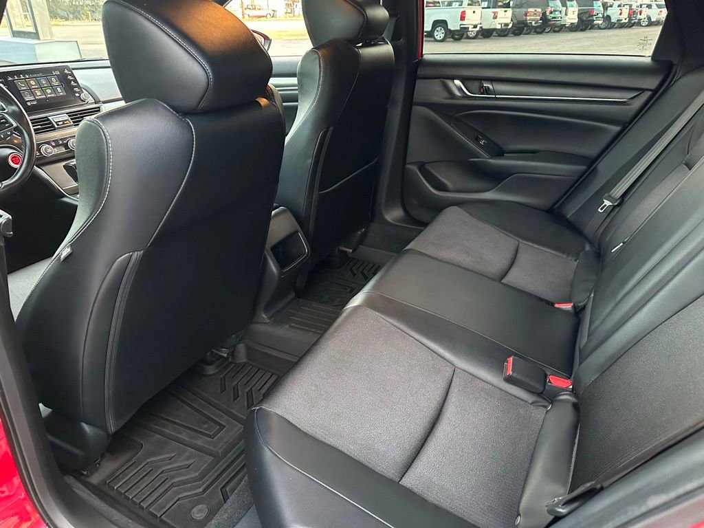Used 2018 Honda Accord Sport image 14