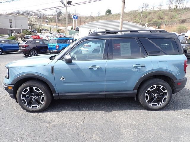 Used 2023 Ford Bronco Sport Outer Banks w/ Tech Package image 2