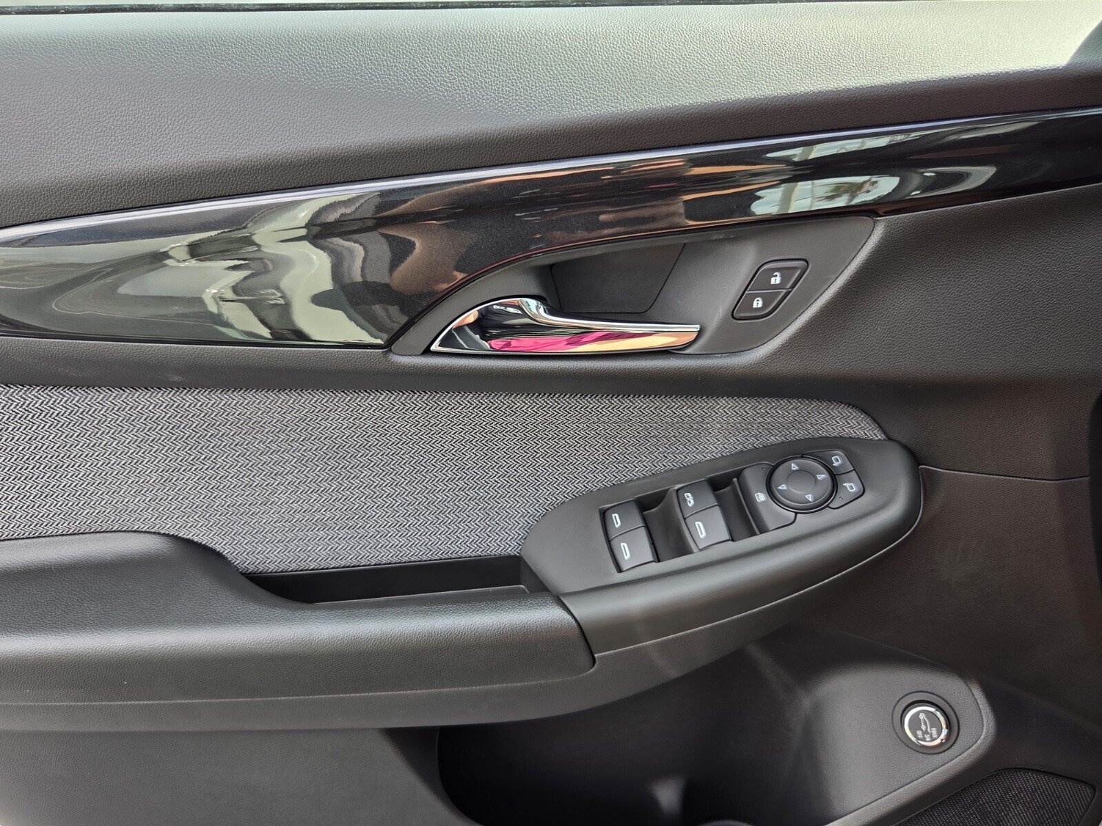 New 2026 Chevrolet TrailBlazer LT w/ Convenience Package FWD image 12