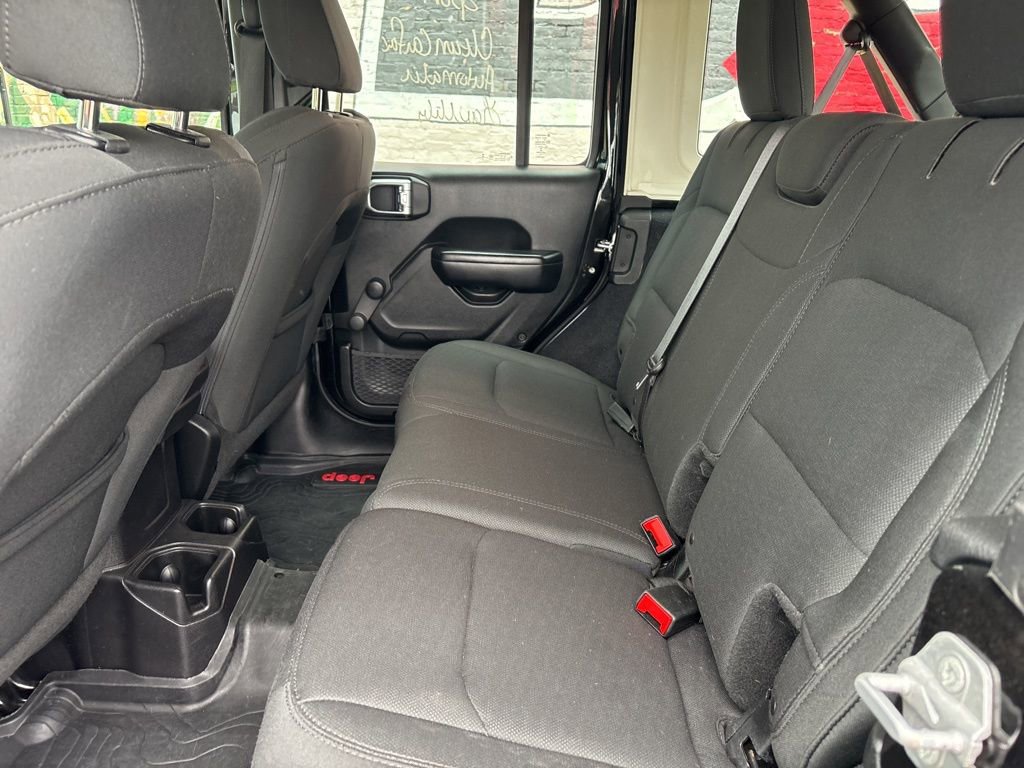 Used 2018 Jeep Wrangler Unlimited Sport AWD/4WD image 21