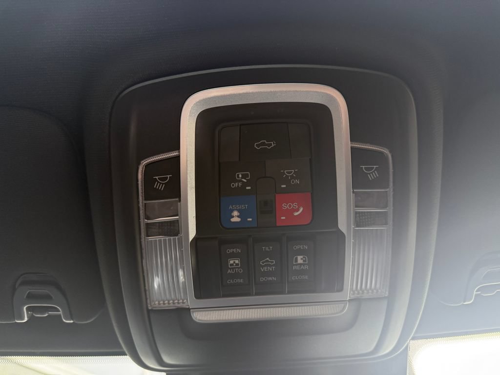 Used 2021 RAM 2500 Limited AWD/4WD image 30