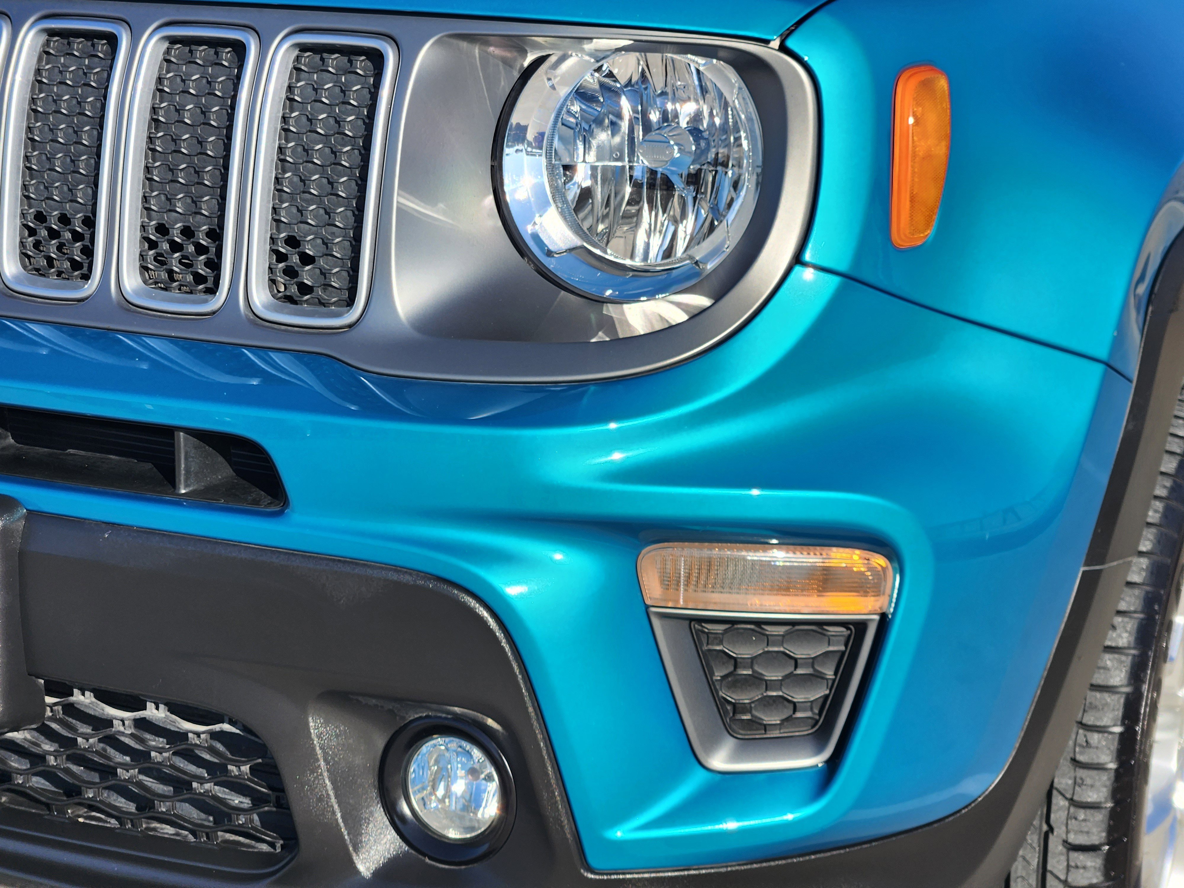 Used 2022 Jeep Renegade Limited image 9