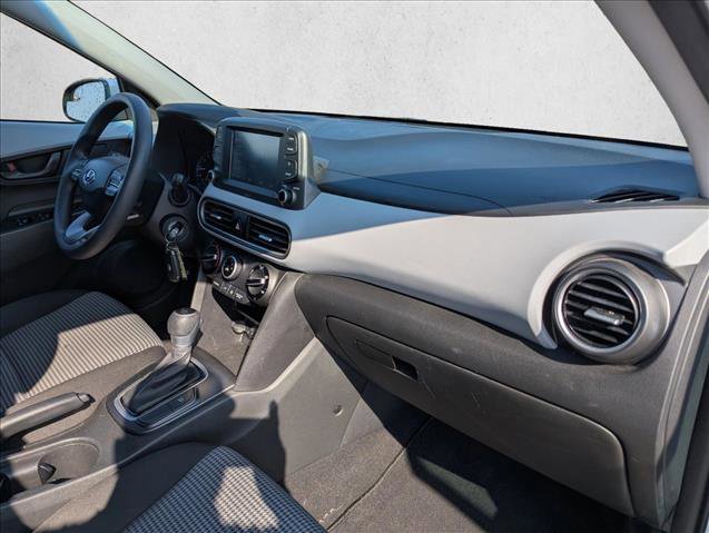 Used 2021 Hyundai Kona SE w/ Cargo Package image 26