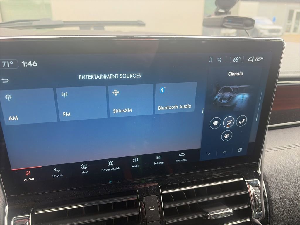 Used 2022 Lincoln Navigator Reserve AWD/4WD image 7