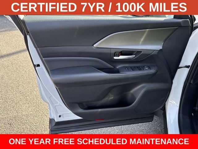 Used 2024 Toyota Grand Highlander AWD Hybrid image 13