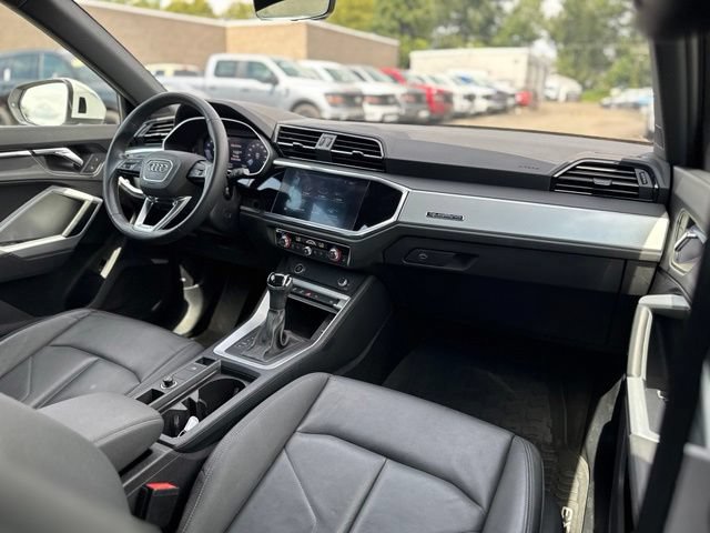 Used 2021 Audi Q3 2.0T Premium w/ Convenience Package AWD/4WD image 15