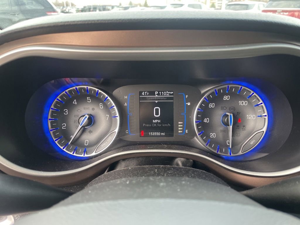 Used 2017 Chrysler Pacifica Touring w/ Tire & Wheel Group image 21