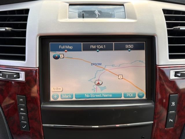 Used 2011 Cadillac Escalade EXT Luxury image 20