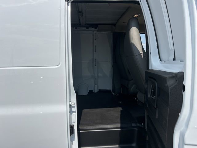 New 2025 Chevrolet Express 2500 image 28