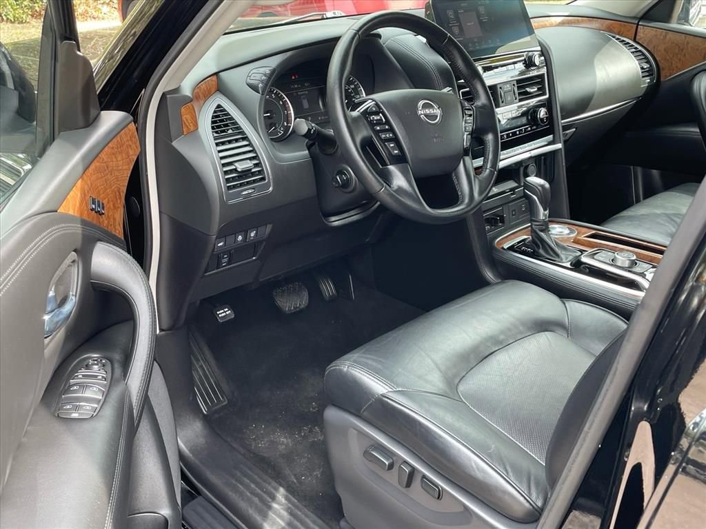 Used 2024 Nissan Armada SL w/ Captain's Chairs Package image 5