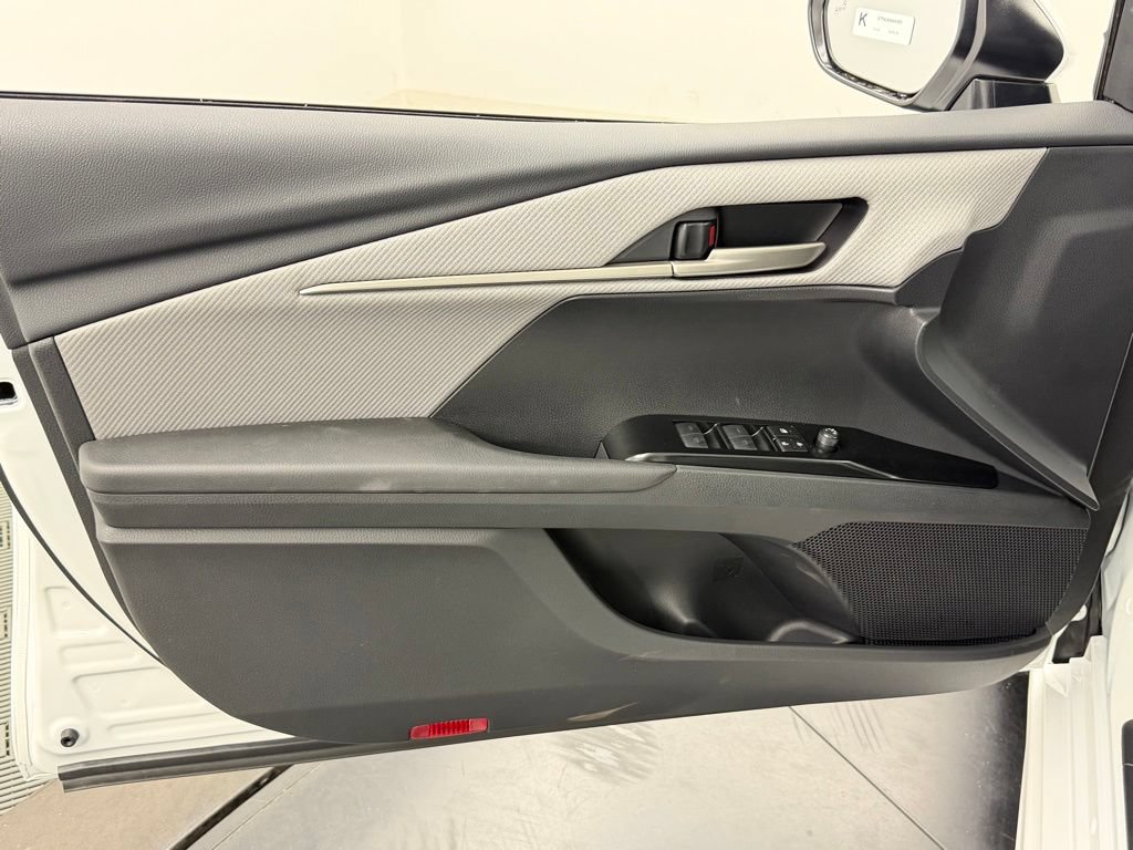 Used 2026 Toyota Camry SE w/ Multimedia Upgrade Package FWD image 15