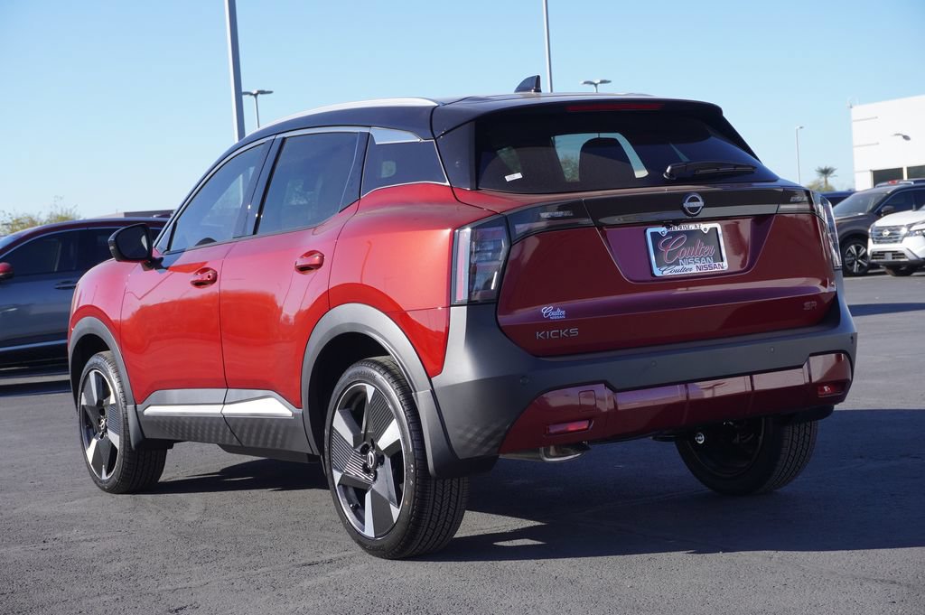 Used 2025 Nissan Kicks SR FWD image 3