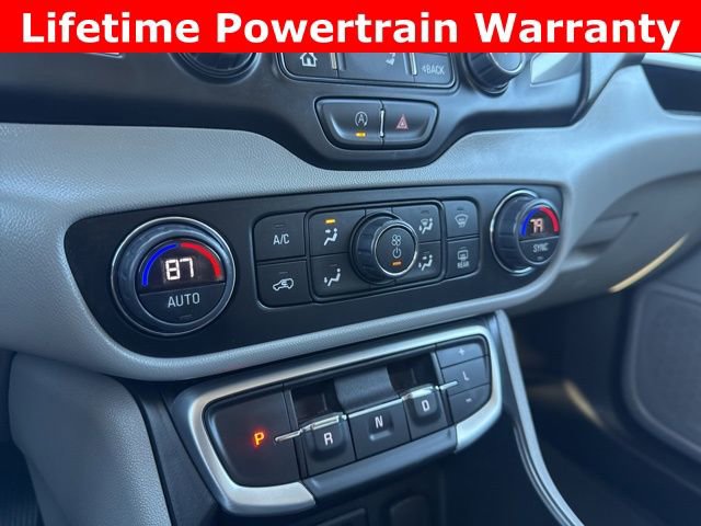 Used 2024 GMC Terrain SLT image 15