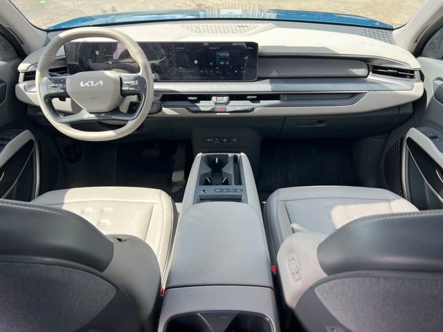 Certified 2025 Kia EV9 Wind AWD/4WD image 10