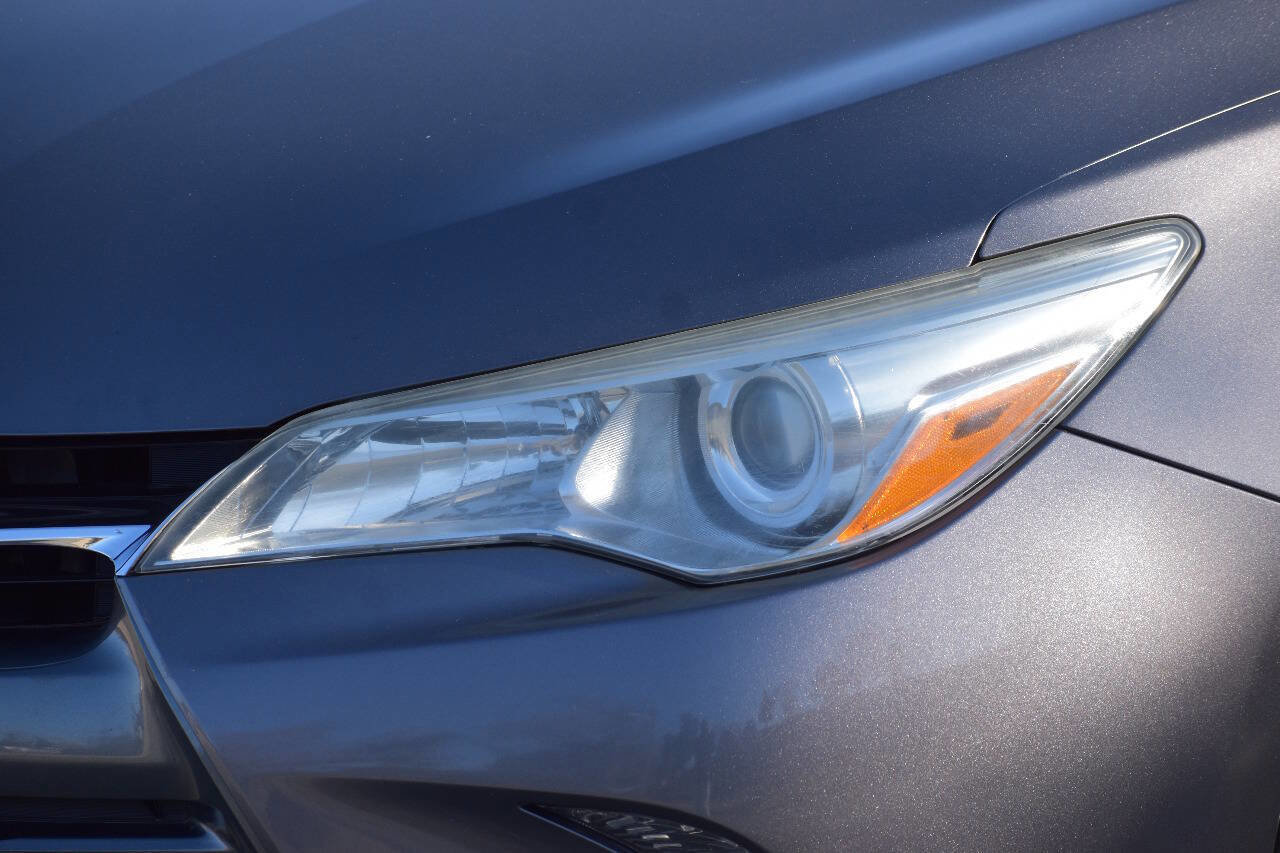 Used 2015 Toyota Camry LE FWD image 38
