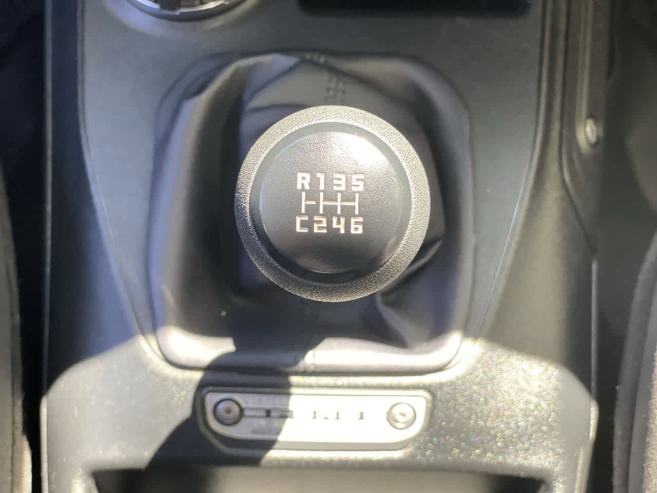 Used 2022 Ford Bronco 2-Door AWD/4WD image 24