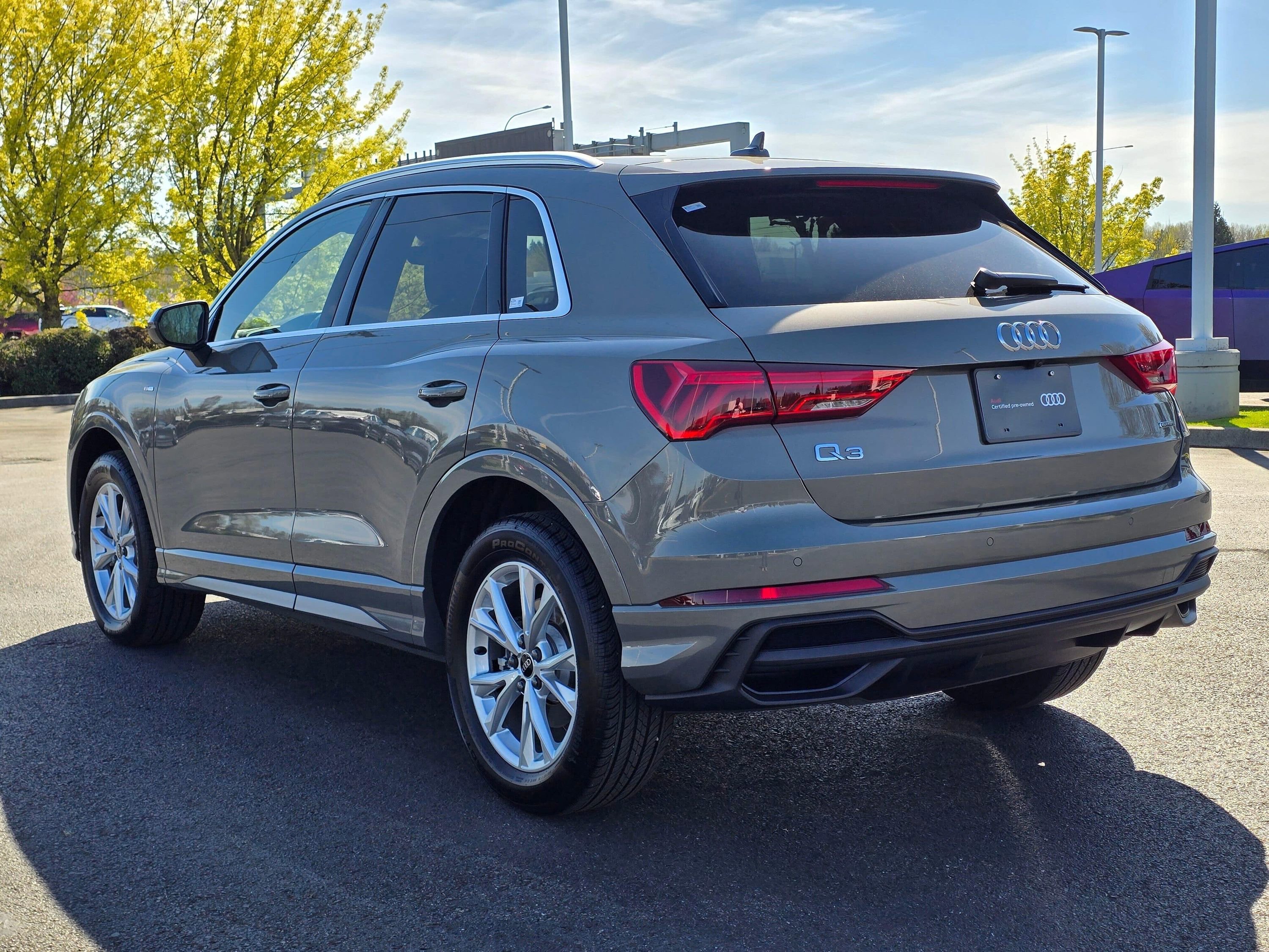 Certified 2025 Audi Q3 2.0T Premium Plus w/ Premium Plus Package AWD/4WD image 3