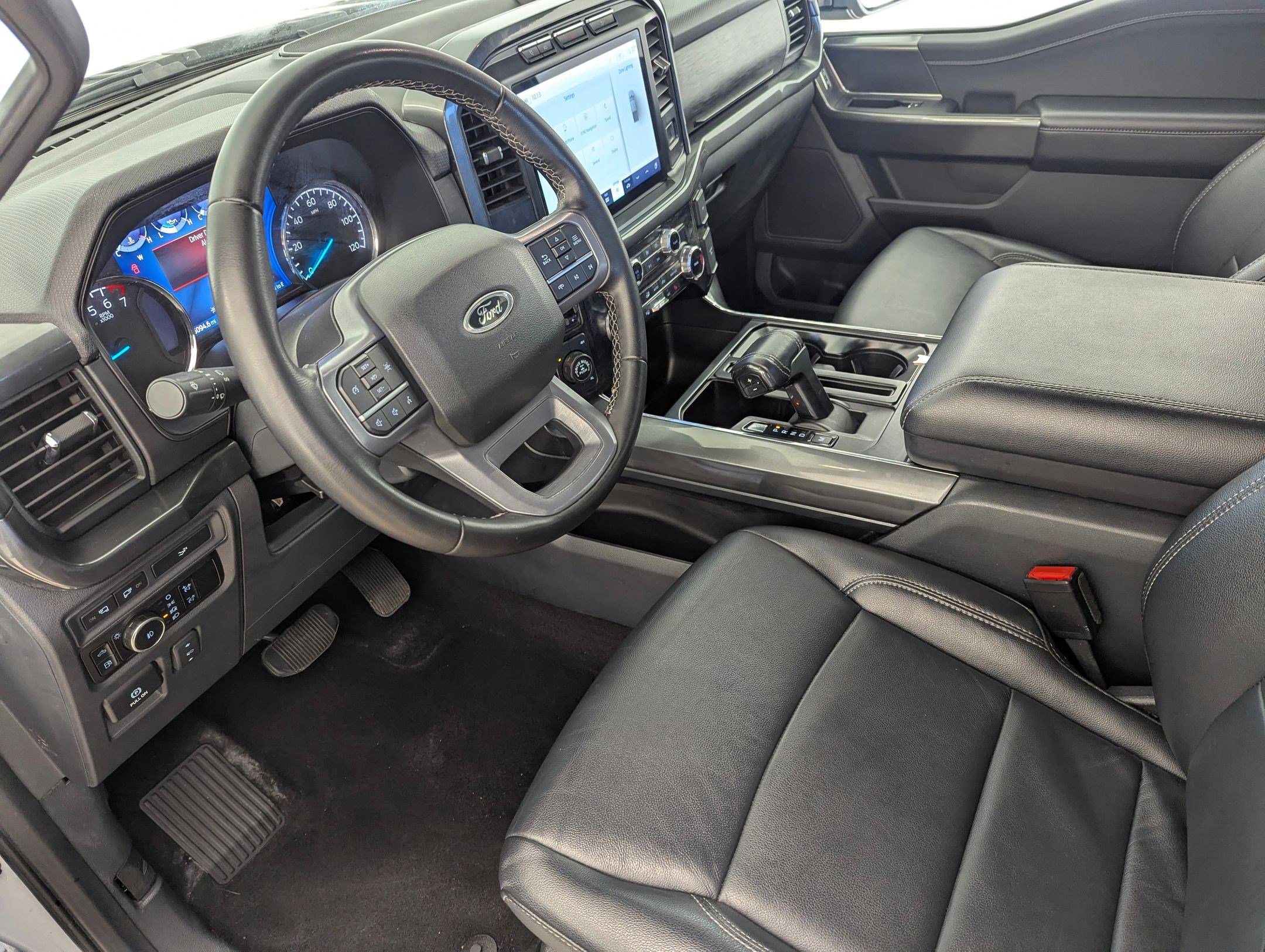 Certified 2023 Ford F150 XLT w/ Equipment Group 302A High image 4