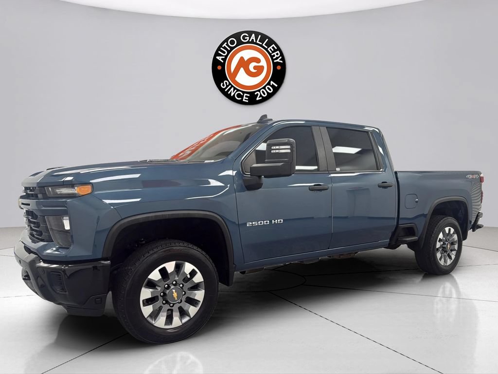 Used 2025 Chevrolet Silverado 2500 Custom w/ Custom Value Package AWD/4WD image 3