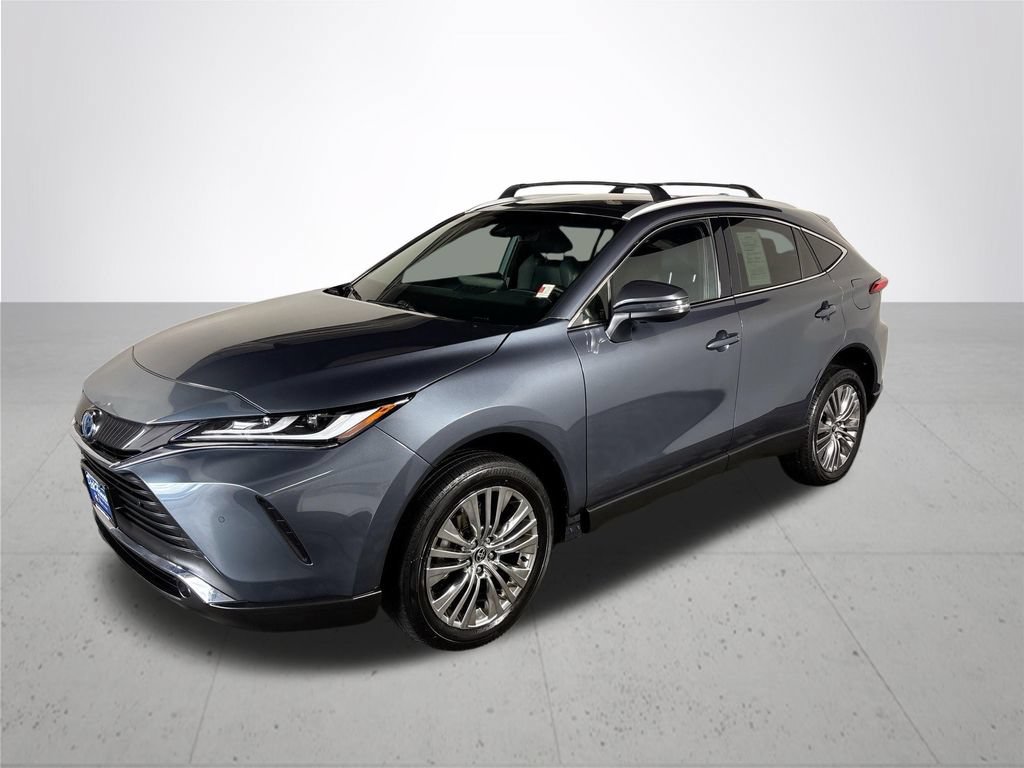 Used 2023 Toyota Venza XLE AWD/4WD image 2