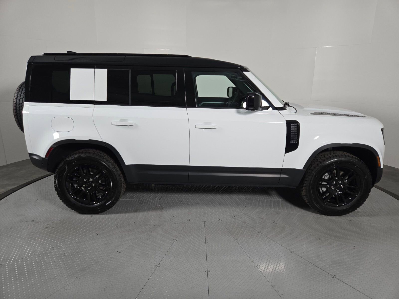 New 2026 Land Rover Defender 110 S AWD/4WD image 6