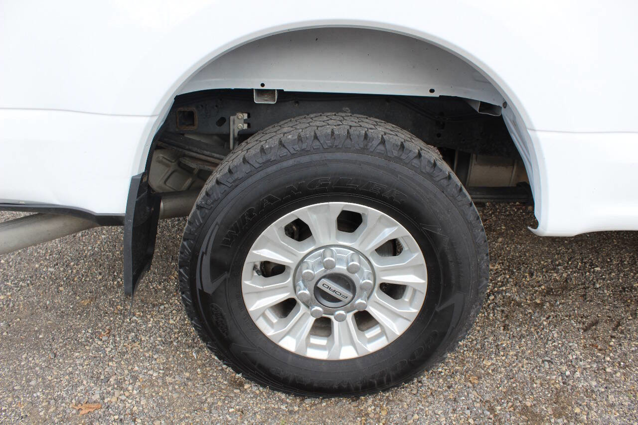 Used 2020 Ford F250 XLT w/ FX4 Off-Road Package image 24