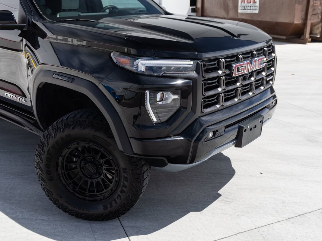 Used 2024 GMC Canyon AT4X AWD/4WD image 3