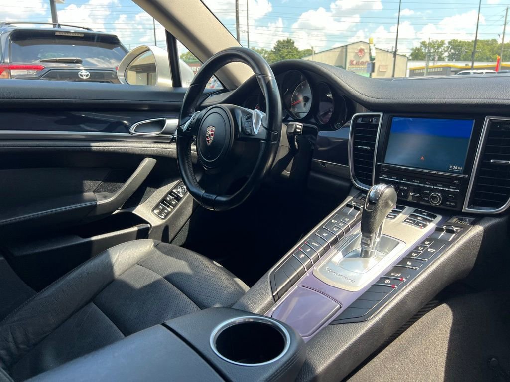 Used 2010 Porsche Panamera S image 32