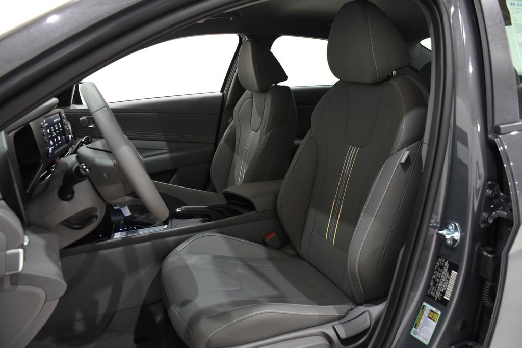 New 2026 Hyundai Elantra Sport image 21