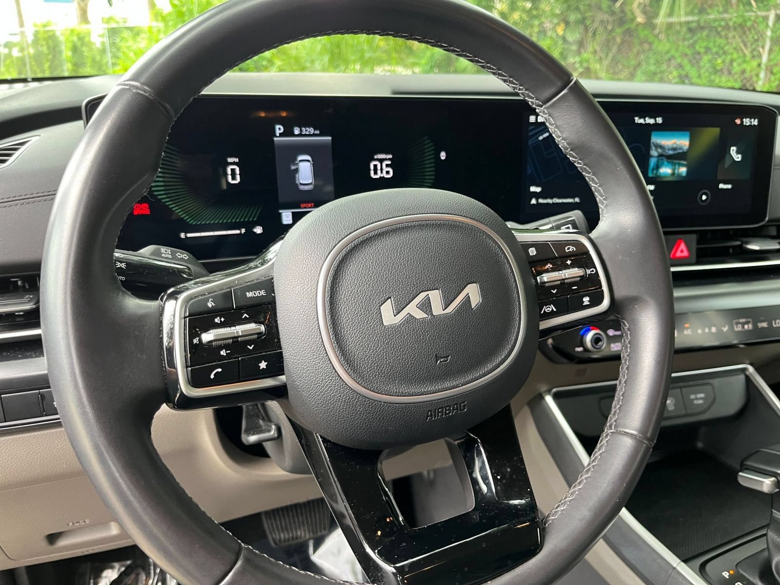 Used 2026 Kia Carnival FWD image 29