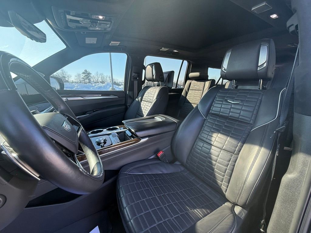 Used 2025 Cadillac Escalade ESV Sport Platinum image 27