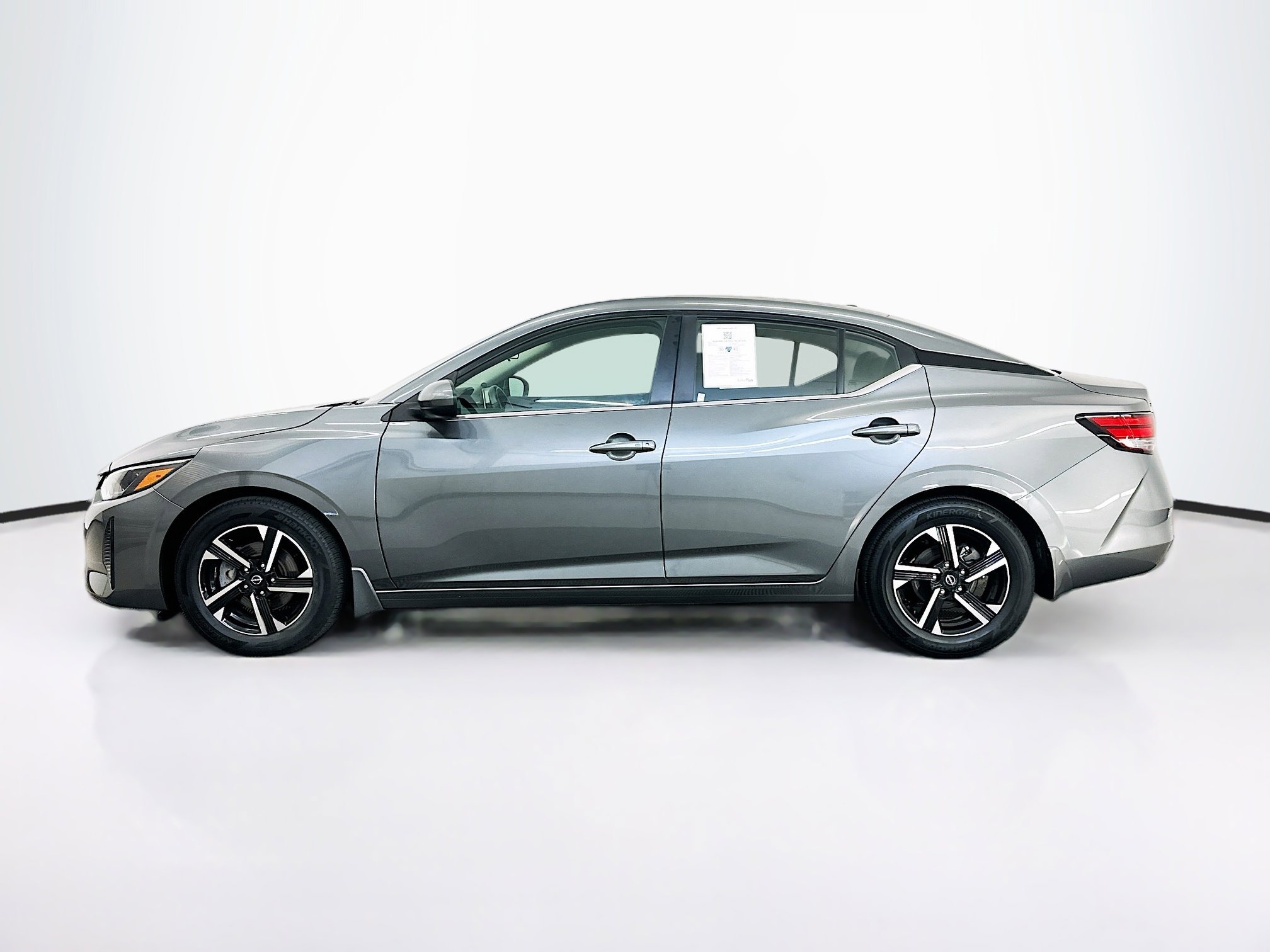 Used 2025 Nissan Sentra SV w/ All-Weather Package FWD image 4