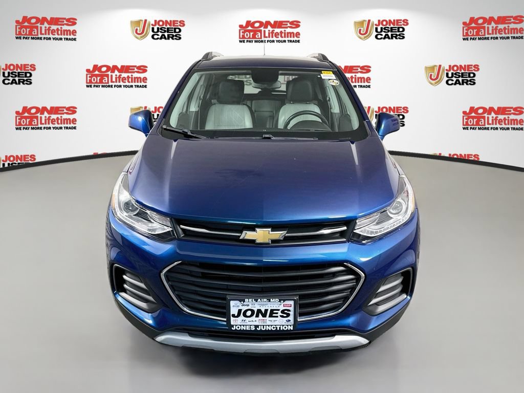 Used 2020 Chevrolet Trax LT w/ LT Convenience Package FWD image 11