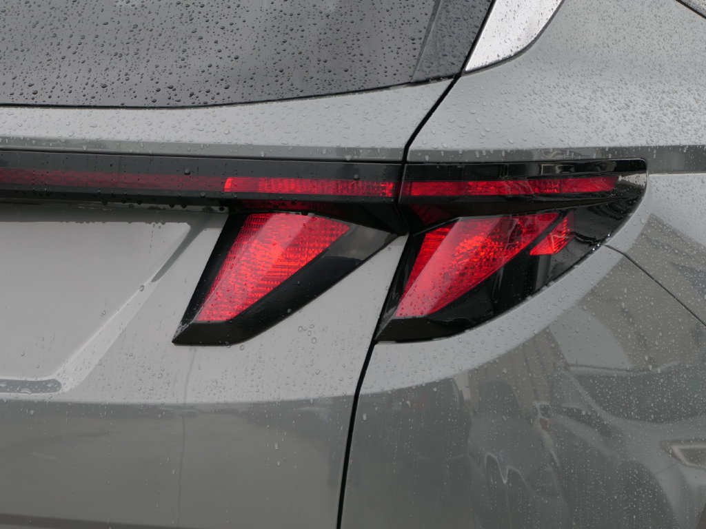 Used 2025 Hyundai Tucson SEL FWD image 2