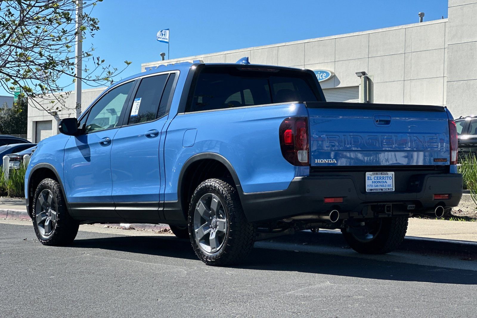 Used 2025 Honda Ridgeline TrailSport image 5